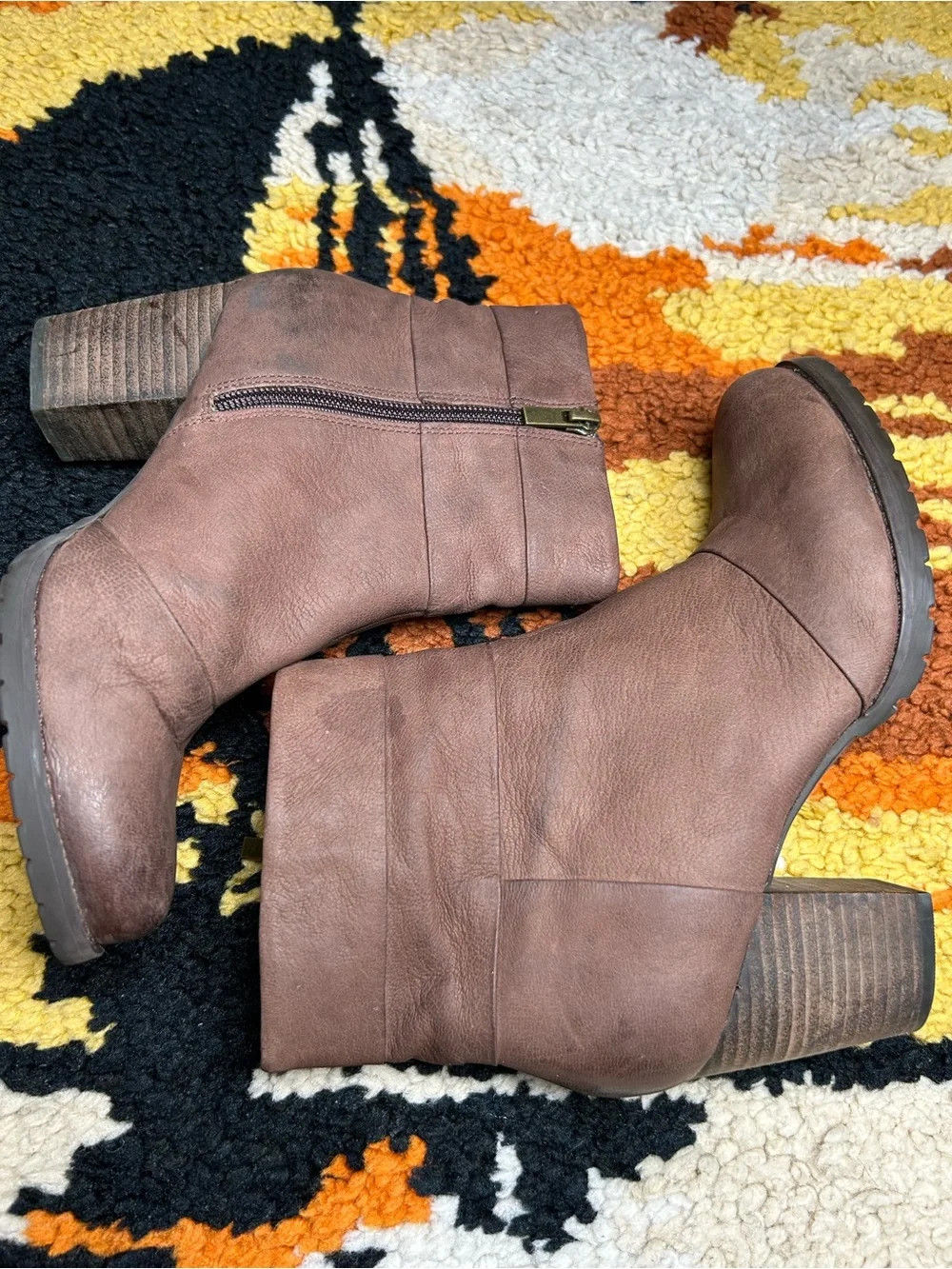 Comfy Cool, CLARKS, Mission Zelle heeled ankle boots!!